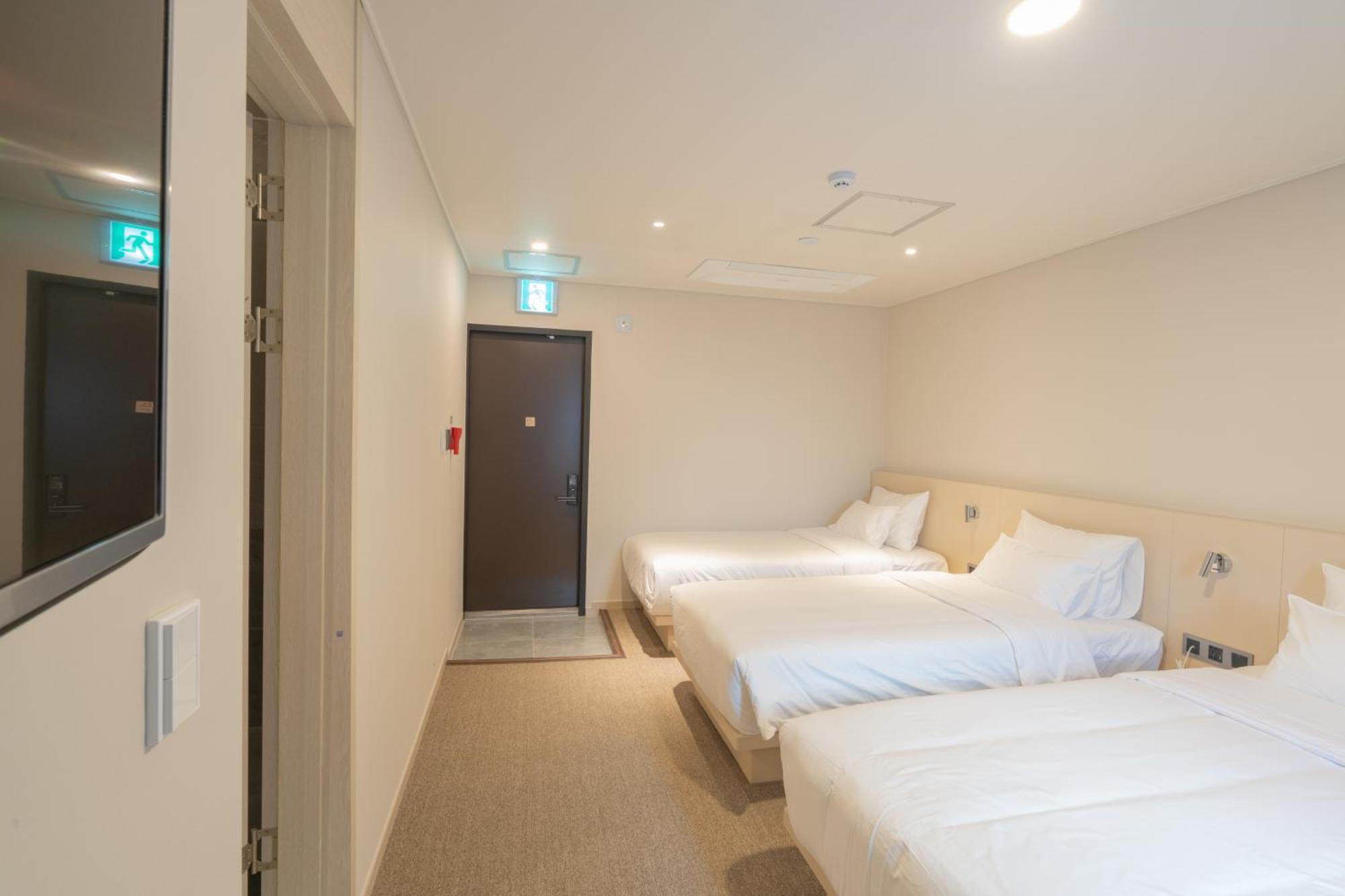 Myeongdongjang Hotel 4*